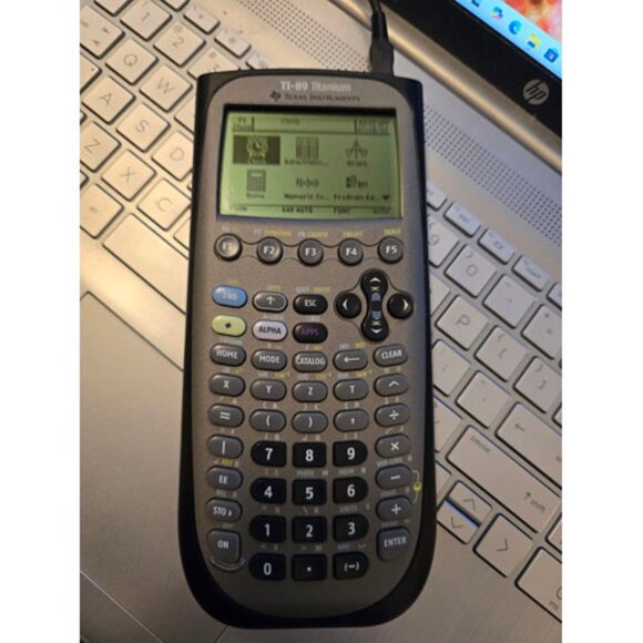 TI-89 Titanium Graphing Calculator Texas Instruments USB, Manual, Cover Working! - Picture 4 of 8